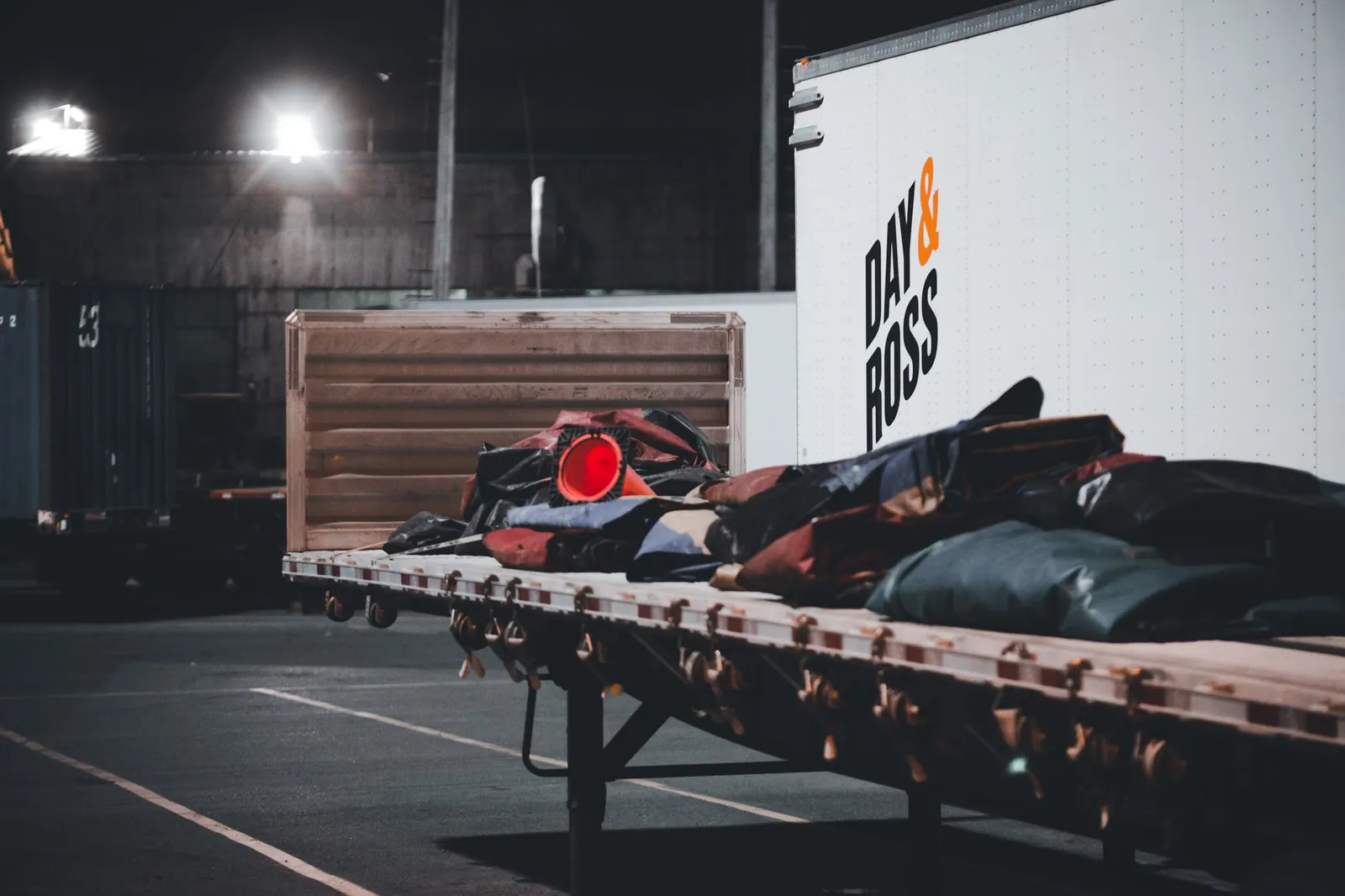 Commercial freight loading environment