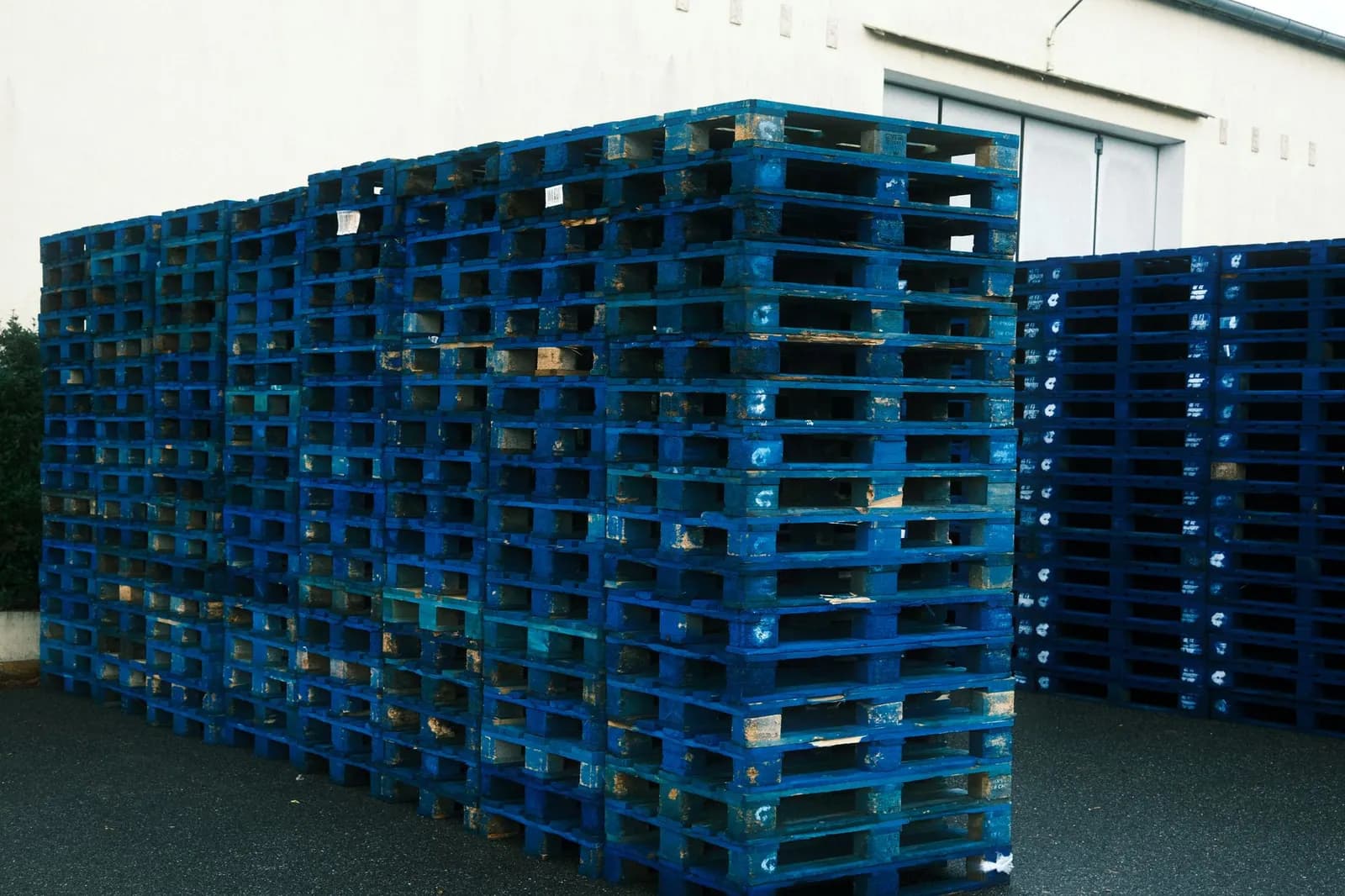 Equipment and loading context for Beverages & Packaged Goods